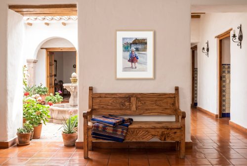 «Chola ecuatoriana», cuadro original de Alicia Prado, colgado en vestíbulo de una casona colonial en el centro de Cuenca