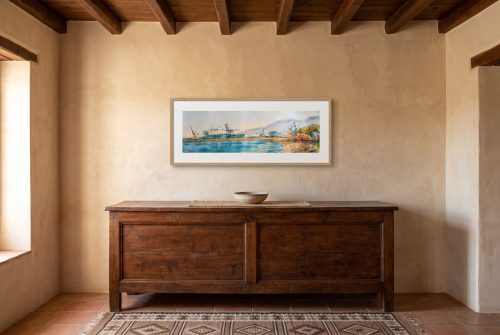 «El puerto», cuadro original de Alicia Prado, colgado en comedor de una casa de pueblo blanca en la Axarquía