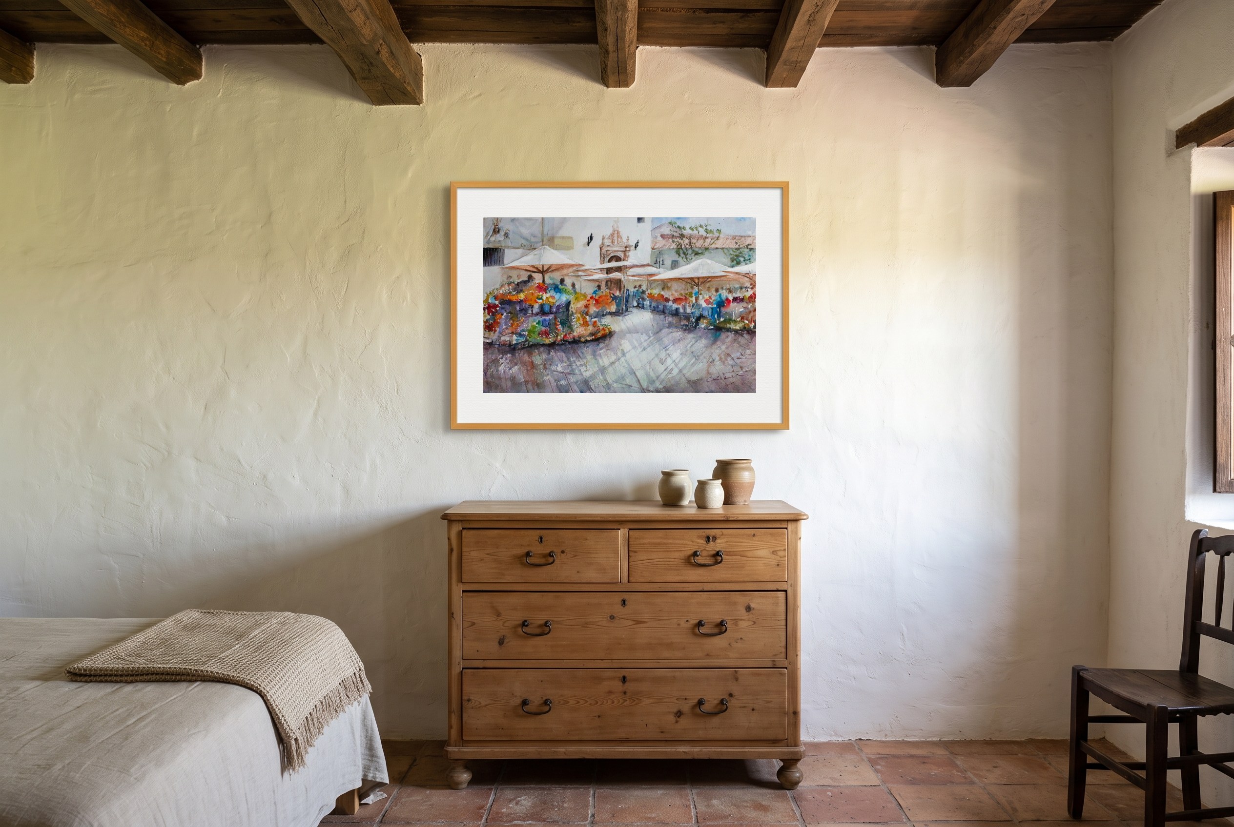 «Mercado de las flores», cuadro original de Alicia Prado, colgado en dormitorio en una casa de campo andaluza